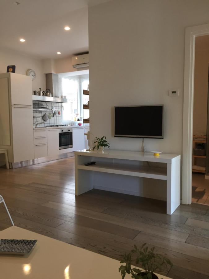 Suite Mare Centro 佩萨罗 外观 照片
