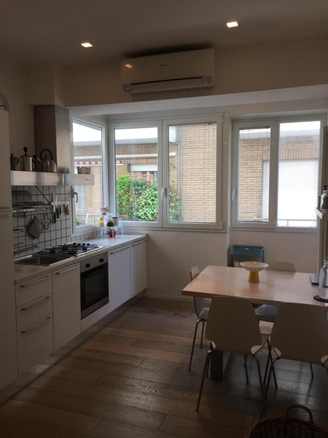 Suite Mare Centro 佩萨罗 外观 照片