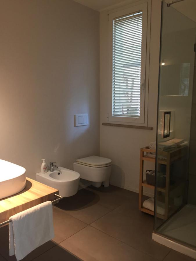 Suite Mare Centro 佩萨罗 外观 照片