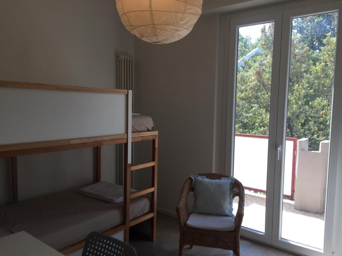 Suite Mare Centro 佩萨罗 外观 照片