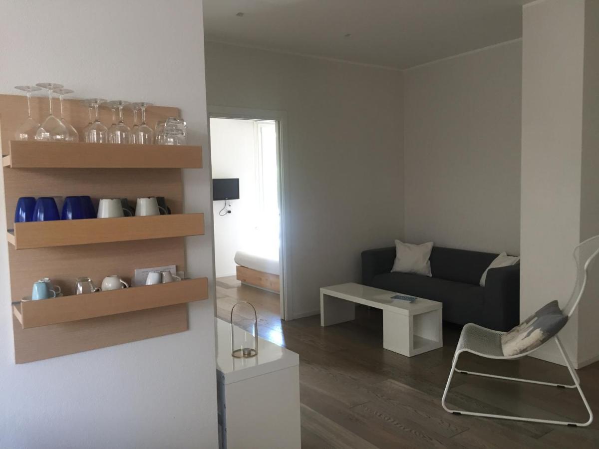 Suite Mare Centro 佩萨罗 外观 照片