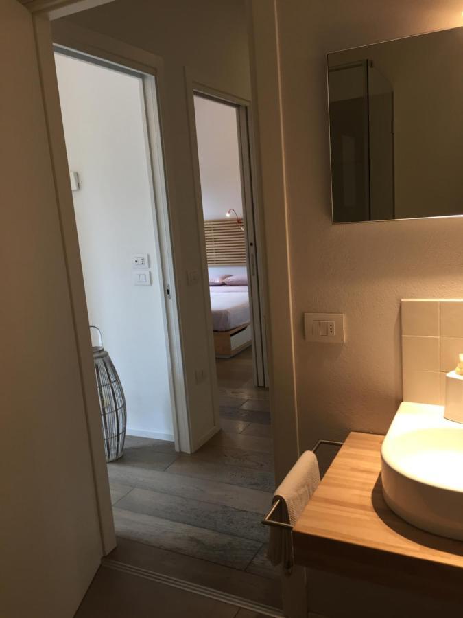 Suite Mare Centro 佩萨罗 外观 照片