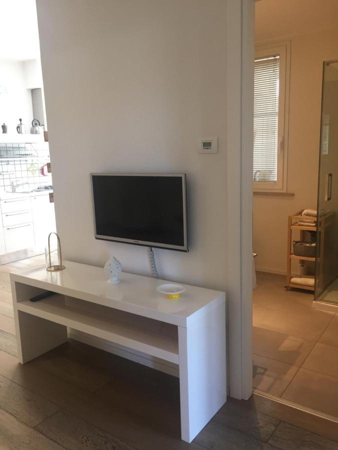 Suite Mare Centro 佩萨罗 外观 照片
